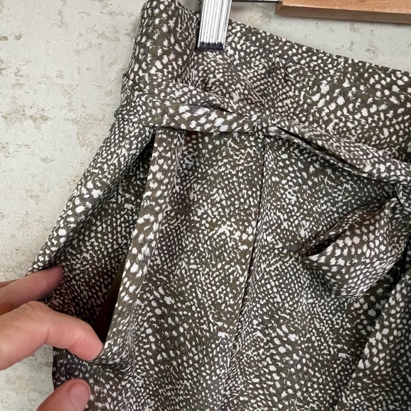 Joie 100% Silk Pants Animal Print Sz 8 Old Money Quiet Luxury Capsule - Picture 5 of 16